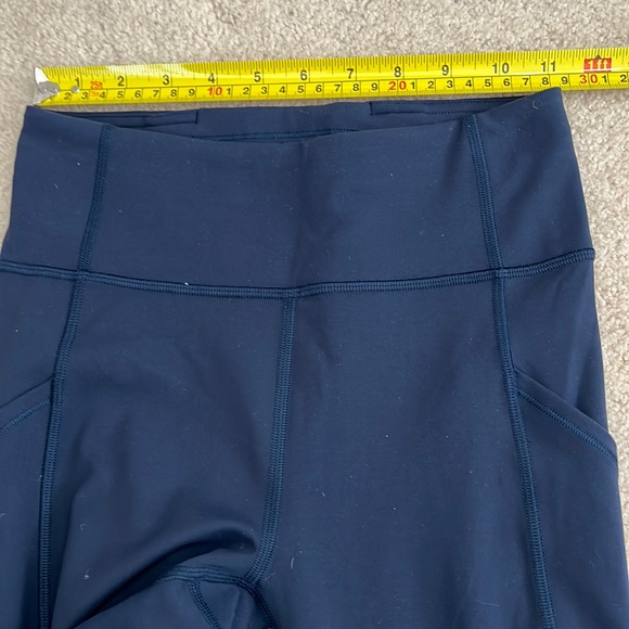 Lululemon Crop - Picture 9 of 11